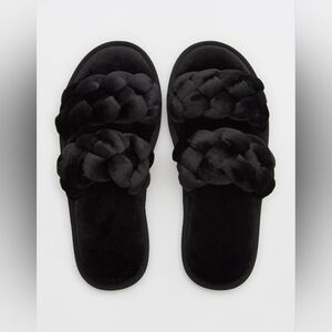 Aerie Braided Black Fur Fuzzy Cozy Slippers Women's Size Small NWT